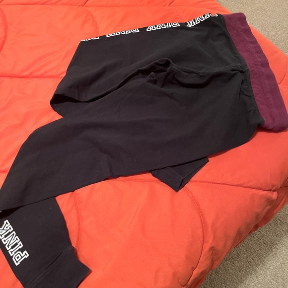 Women’s PINK Yoga tights - Picture 4 of 5